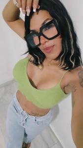 613755193: Chica busca chico en Sevilla