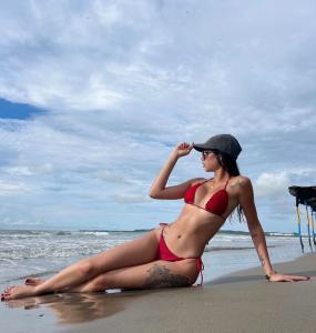 624685154: Chica busca chico en Ibiza