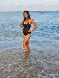 692714370: Chica busca chico en Barcelona
