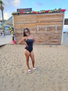 692714370: Chica busca chico en Barcelona