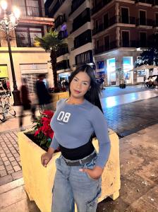 613186947: Chica busca chico en Valencia