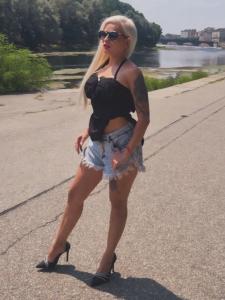 675831682: Chica busca chico en Tenerife