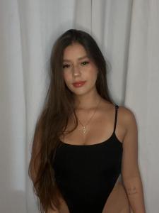 613363242: Chica busca chico en Madrid
