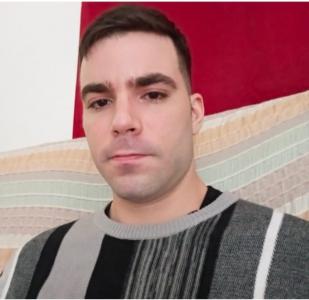 684609792: Chico busca chica en Asturias