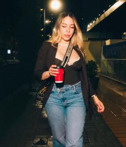 613989435: Chica busca chico en Las Palmas