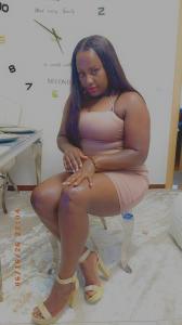 643376089: Chica busca chico en Barcelona