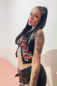 677951559: Chica busca chico en Madrid