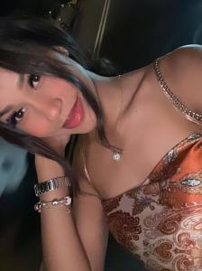 654427807: Chica busca chico en Madrid