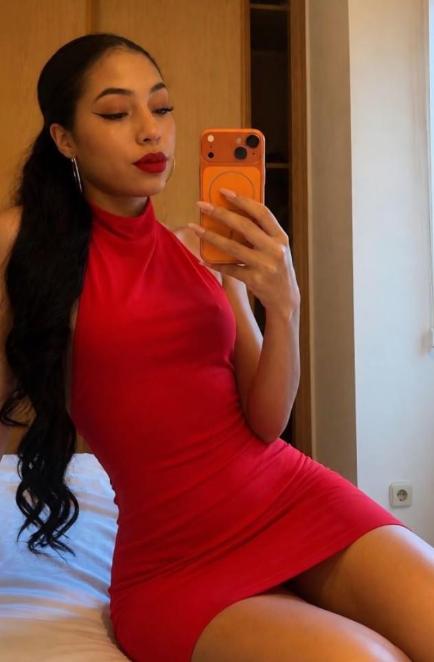 Chica busca chico en Menorca: 