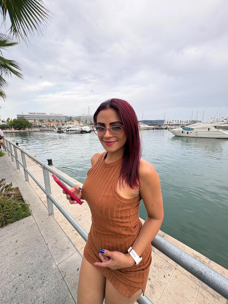 Chica busca chico en Granada: 