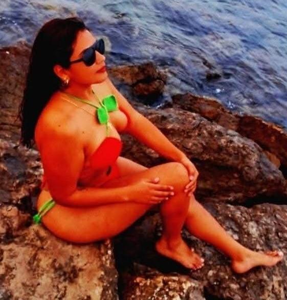 613232055: Chica busca chico en Ibiza
