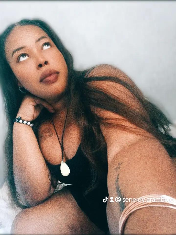 Chica busca chico en Huelva: 