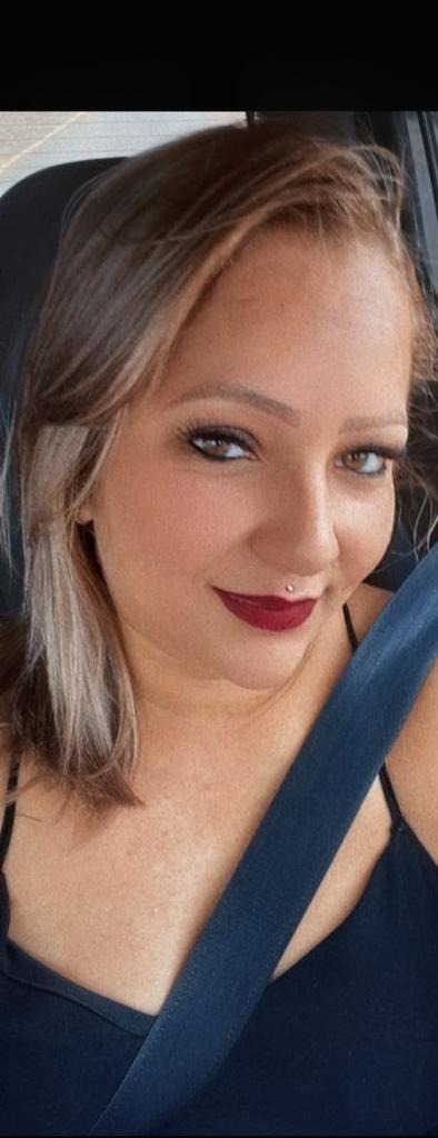 631043293: Chica busca chico en Barcelona