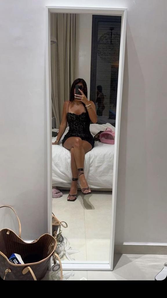 663323644: Chica busca chico en Sevilla