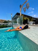 681621106: Chica busca chico en Tenerife