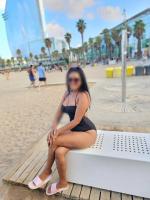 692714370: Chica busca chico en Barcelona