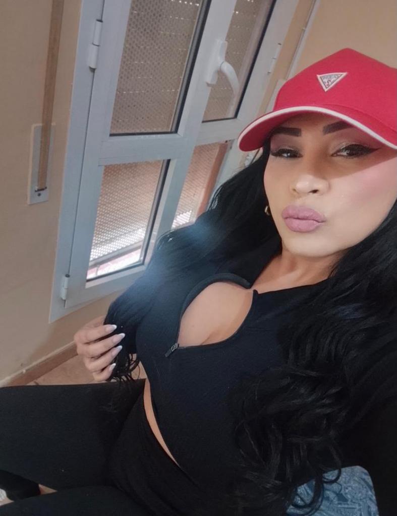 681652804: Chica busca chico en Tenerife