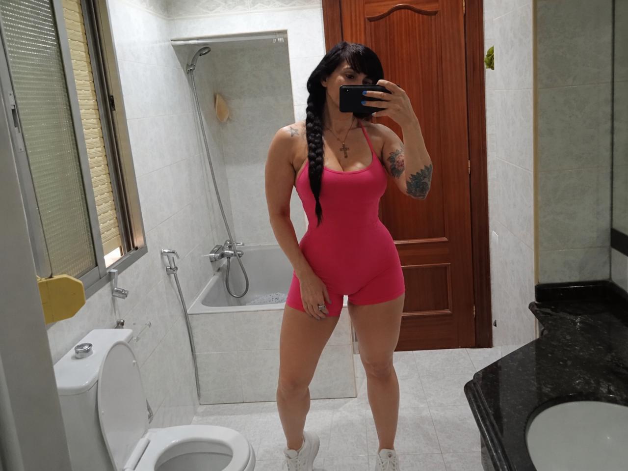 643316505: Chica busca chico en La Rioja