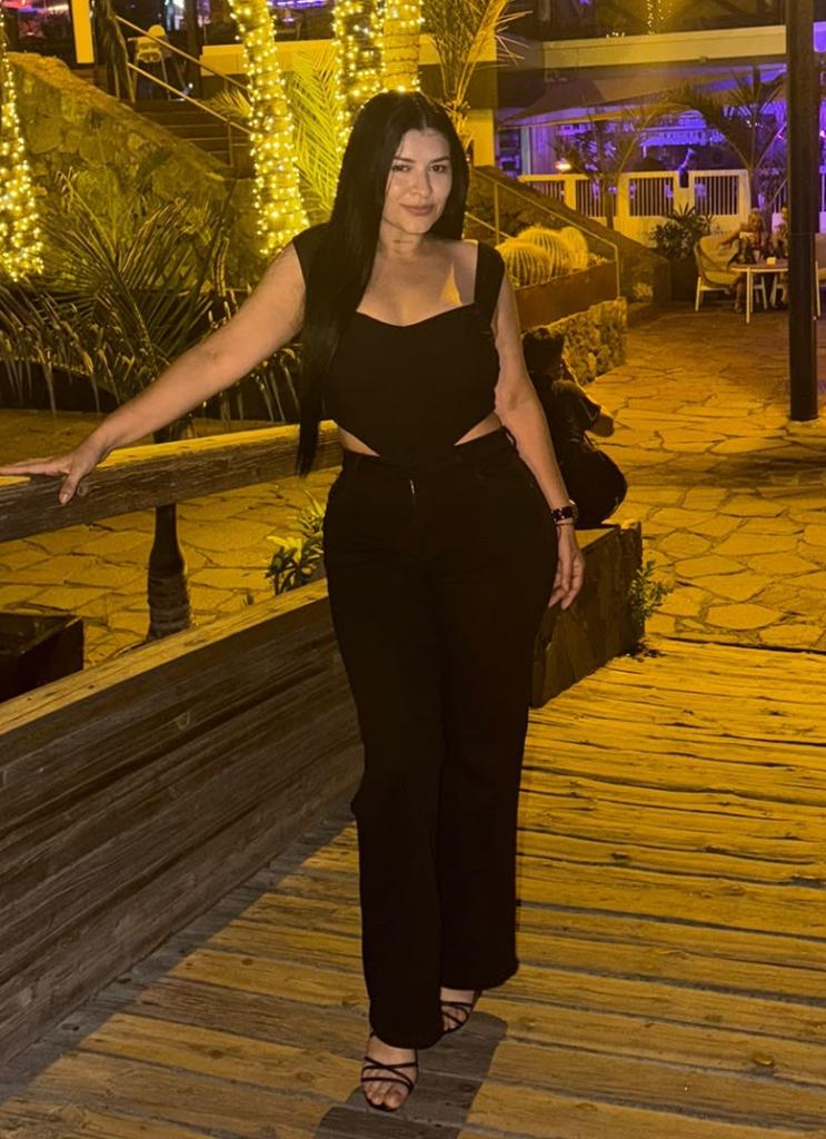 Chica busca chico en Tenerife: 