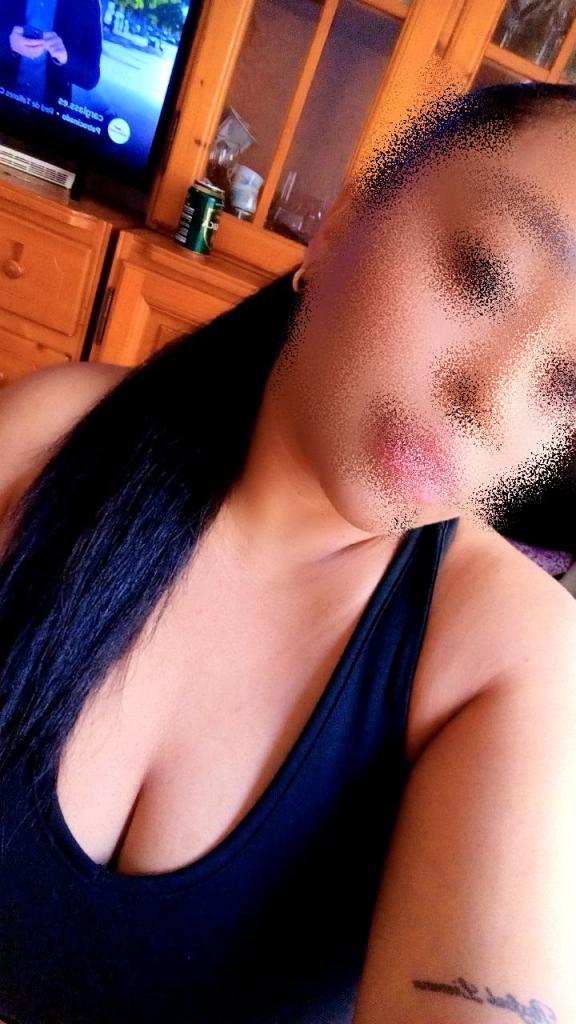 Chica busca chico en Huelva: 