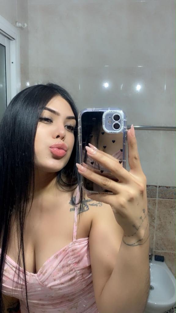 Chica busca chico en Málaga: Chica busca chico