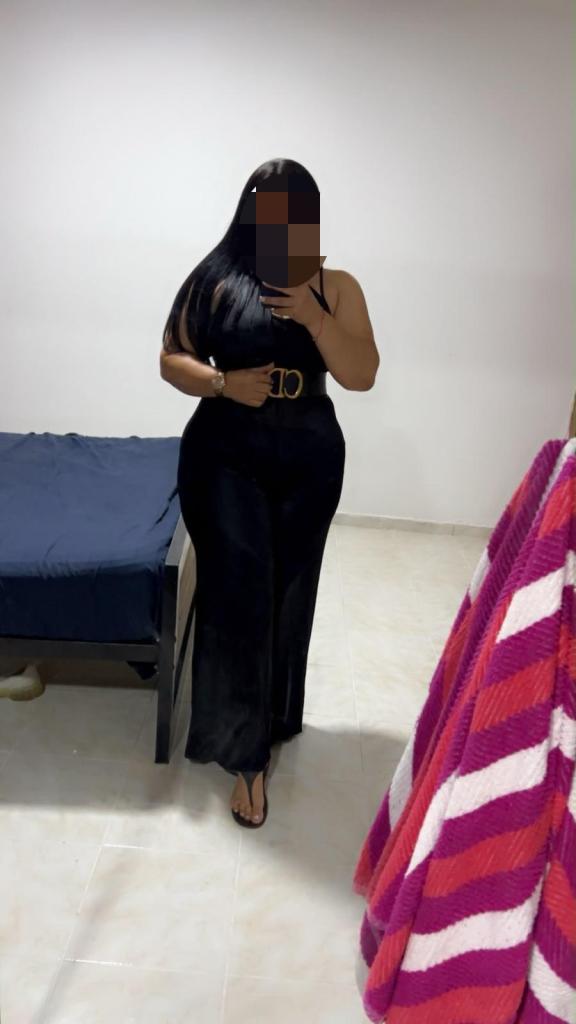 647913992: Chica busca chico en Barcelona