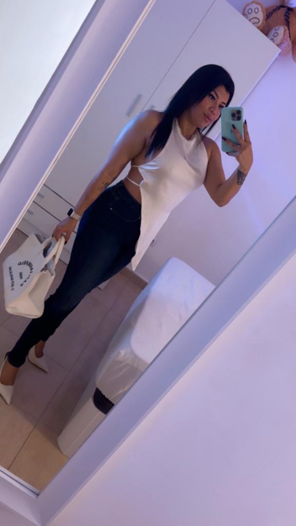 Chica busca chico en Almería: 