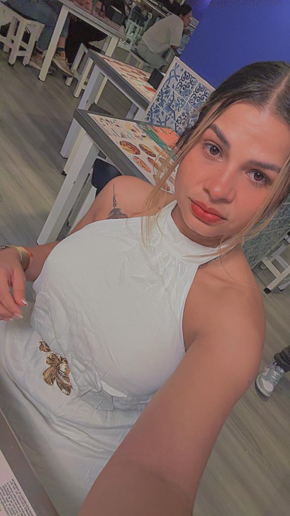692829353: Chica busca chico en Cáceres