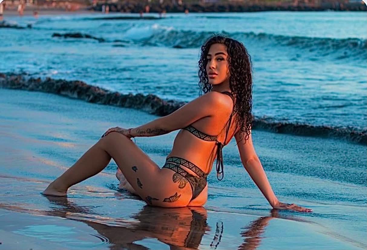 Chica busca chico en Tenerife: 