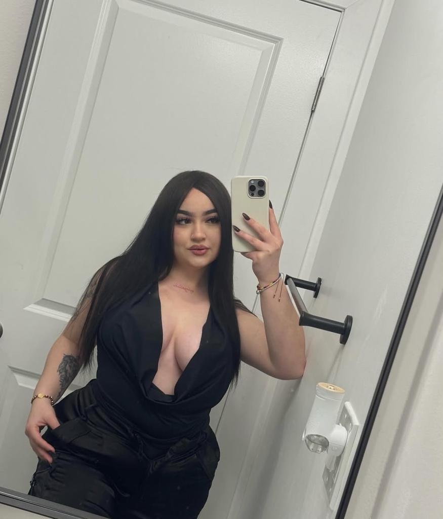 Chica busca chico en Almería: 