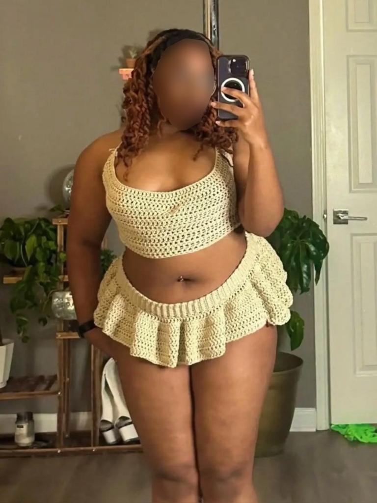 631263881: Chica busca chico en Murcia