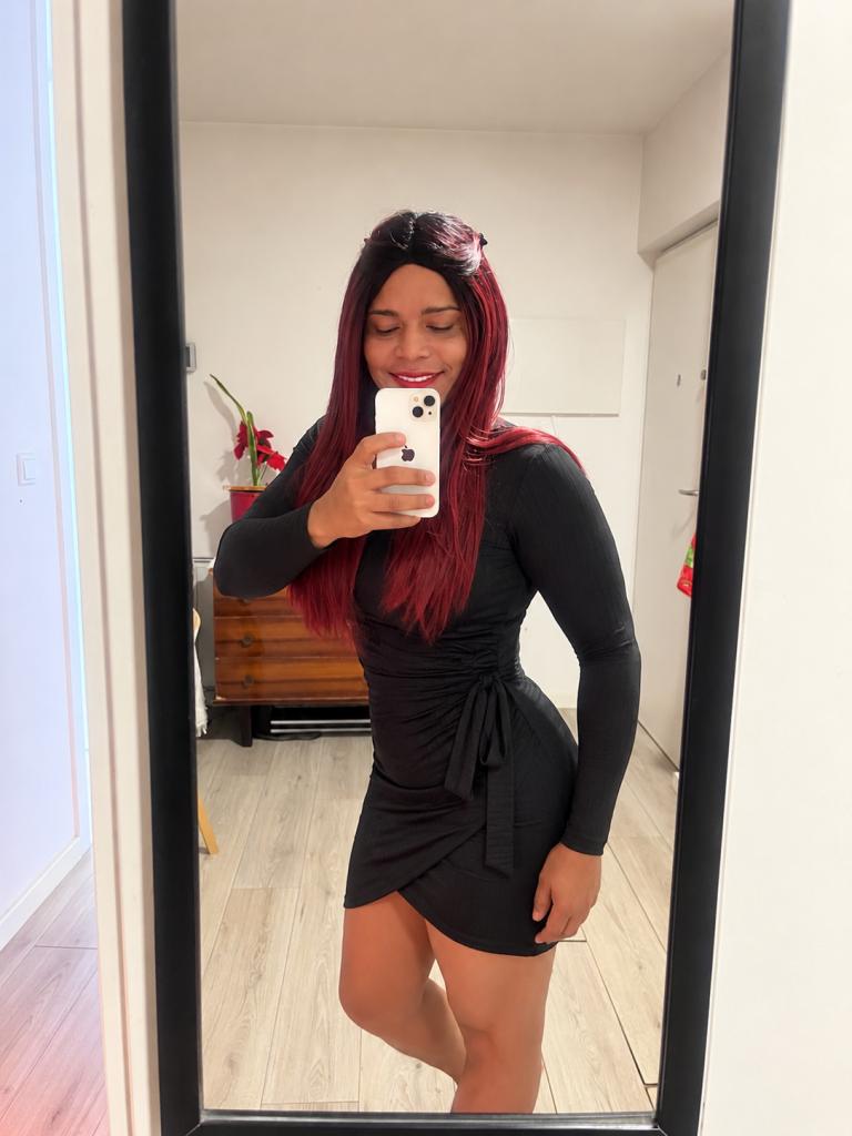631043140: Travesti en Orense