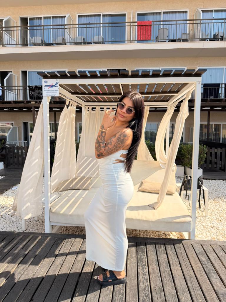 674958711: Chica busca chico en Las Palmas