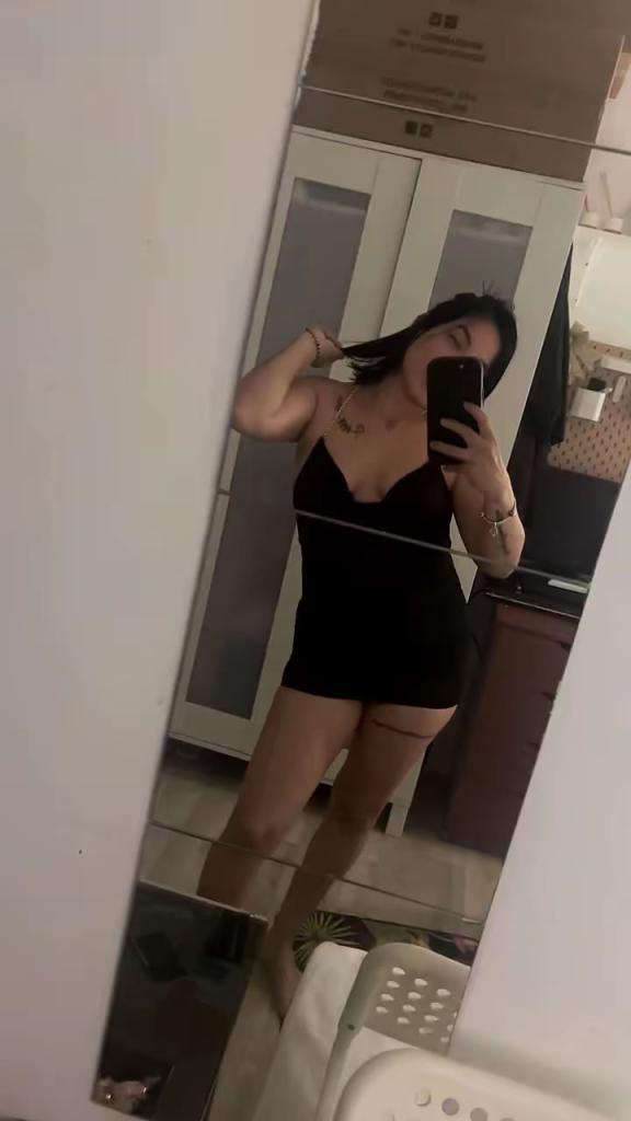 664779405: Chica busca chico en Cádiz