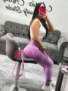 645496683: Chica busca chico en Cádiz
