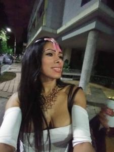 742064087: Transexual en Gerona