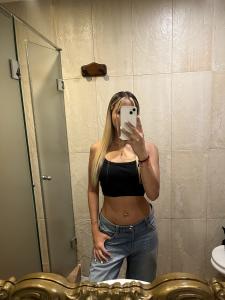 617941473: Chica busca chico en Barcelona
