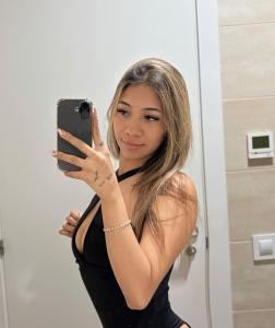 613830783: Chica busca chico en Gerona