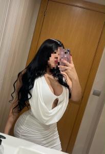 697624169: Chica busca chico en Málaga