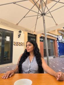 673581411: Chica busca chico en Cádiz