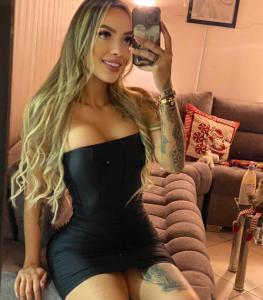 674040793: Chica busca chico en Barcelona