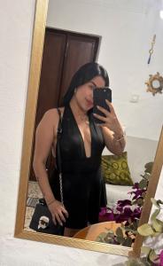 664779405: Chica busca chico en Cádiz