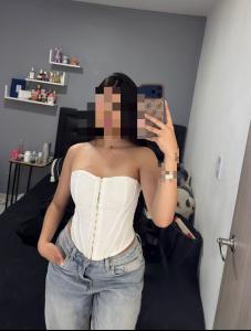 602704488: Chica busca chico en Gerona