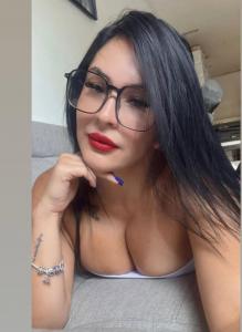 613304255: Chica busca chico en Granada