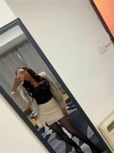 626367466: Chica busca chico en Sevilla