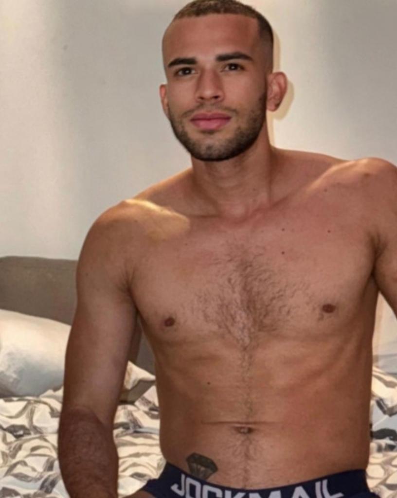 647364661: Chico busca chica en Madrid