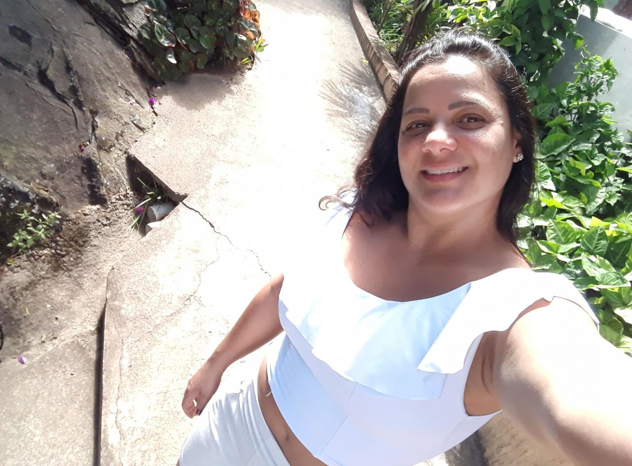 615073440: Chica busca chico en Valencia