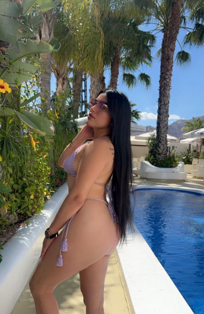 Chica busca chico en Almería: 