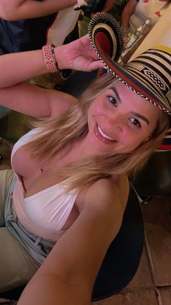 692829353: Chica busca chico en Cáceres
