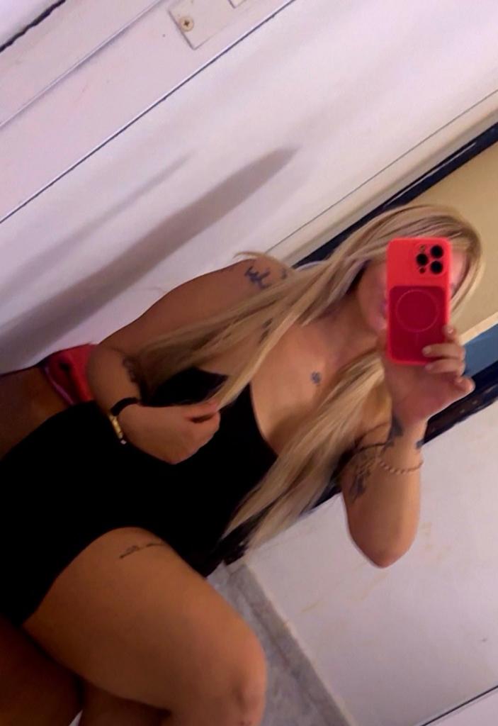 664458865: Chica busca chico en Cádiz